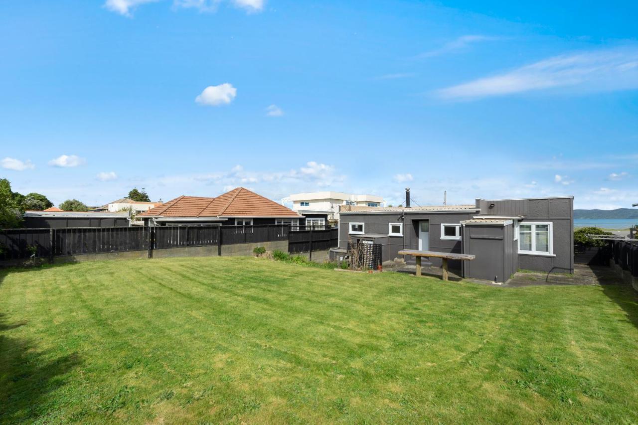 The Green Trout - Paraparaumu Beach Holiday Home المظهر الخارجي الصورة
