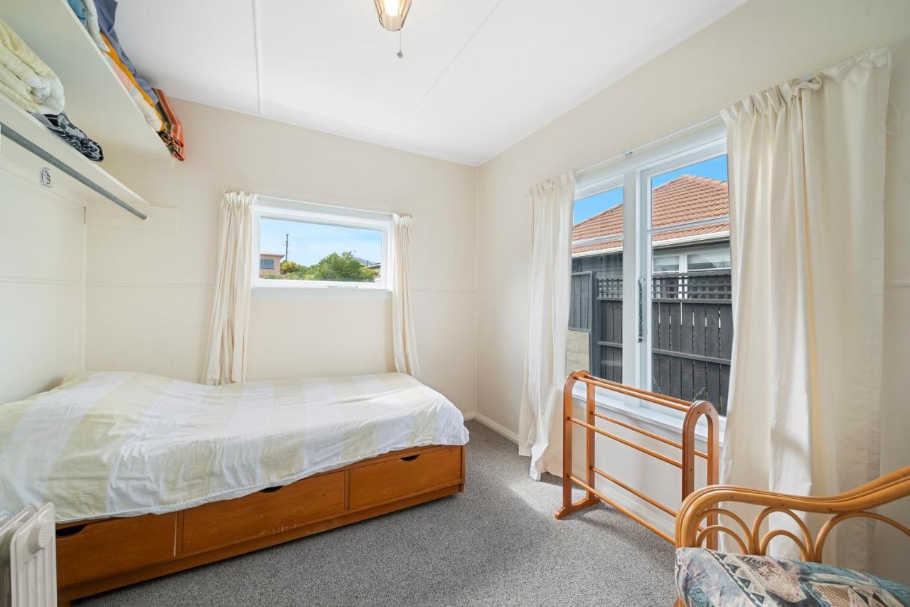 The Green Trout - Paraparaumu Beach Holiday Home المظهر الخارجي الصورة